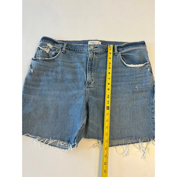 Abercrombie & Fitch 90s Relaxed Jean High Rise Cut-Off Shorts Women's Size 18R - Picture 13 of 15